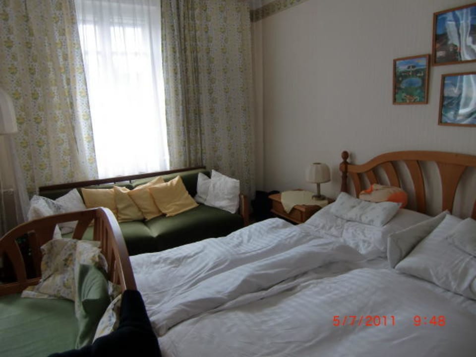 Unser großes Zimmer, Hotel Schneider-Gössl