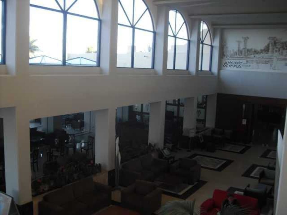 Lobby & Eingang Kresten Palace Hotel