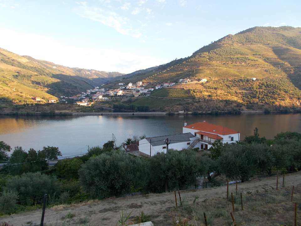 Blick vom Pool aus, auf den Fluss Quinta Da Azenha