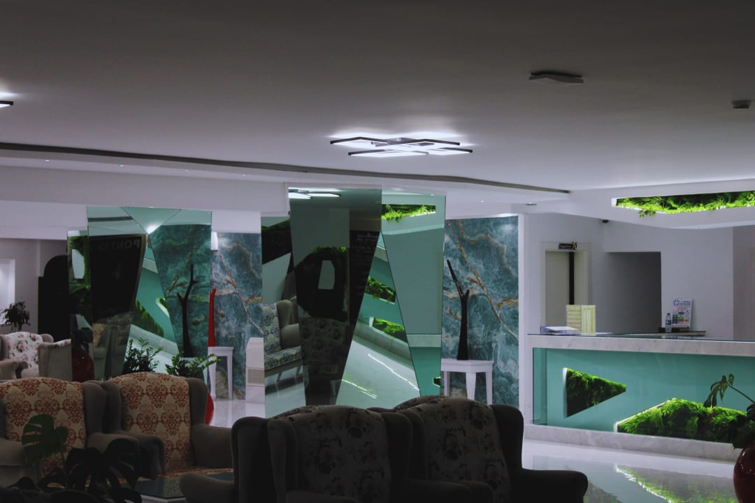 Lobby Senza Grand Santana Hotel