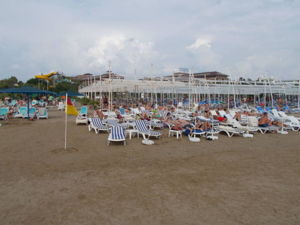 Blick vom Meer in Richtung Strandabschnitt Hotel Sidekum