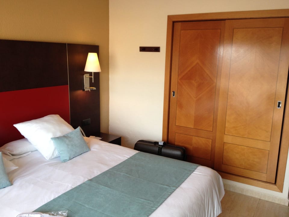 Geräumiger Wandschrank AluaSoul Palma