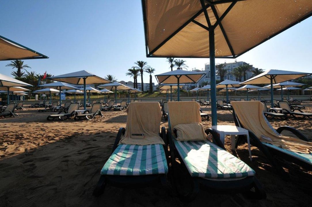 Unsere Liegen am Strand PALOMA Perissia