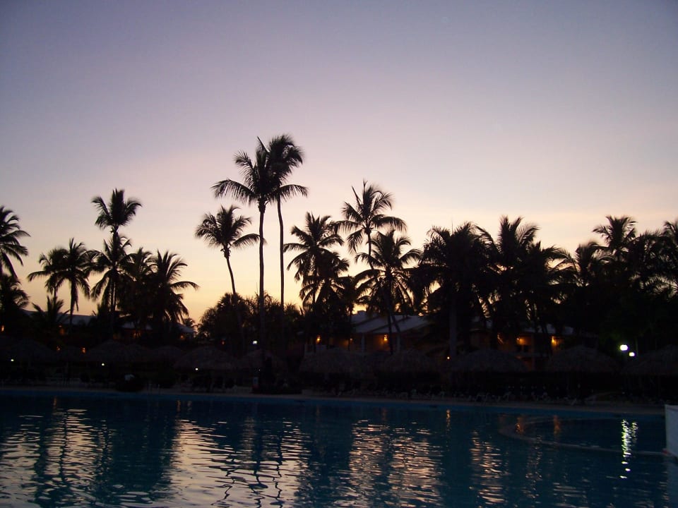 Pool des Punta Canas bei Sonnenuntergang Grand Palladium Punta Cana Resort & Spa