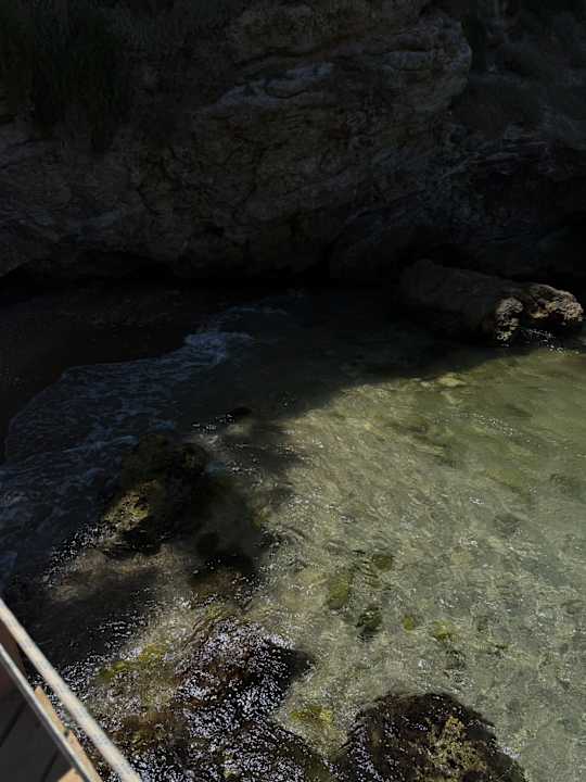 Strand Club Resort Atlantis