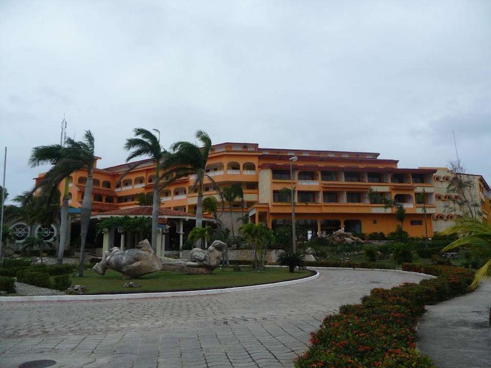 Hoteleinfahrt Sol Rio De Luna y Mares