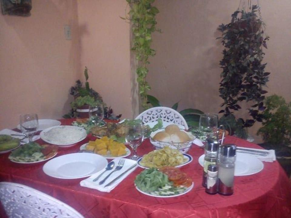 Cena en la terraza Hostal La Caridad