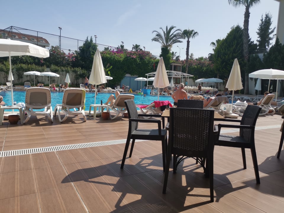 Pool Side Aquamarin Resort & Spa