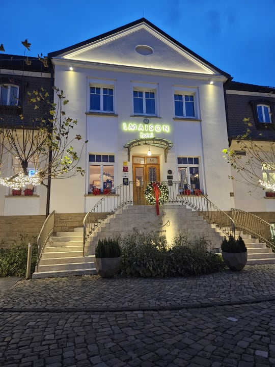 Außenansicht La Maison Hotel