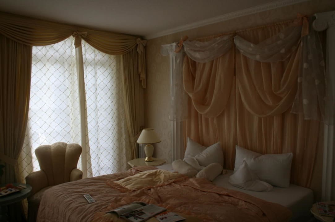 Zimmer / Bett Villa Contessa