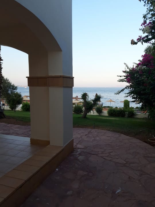 Gartenanlage Amphoras Blu