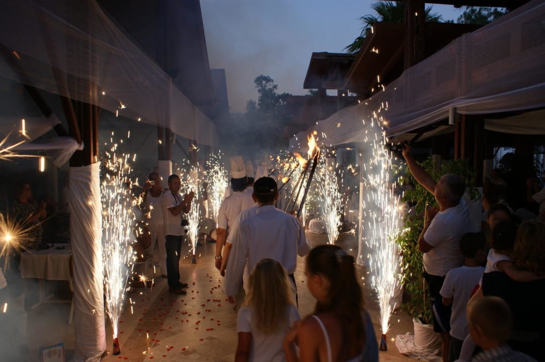 Biały wieczór Fortezza Beach Resort