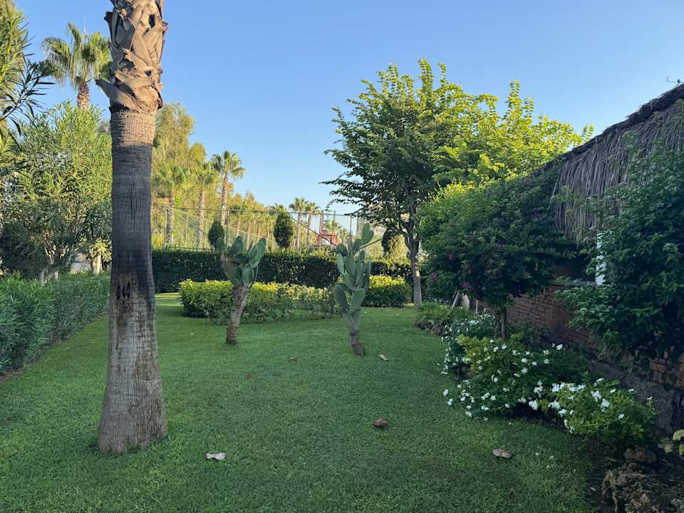 Gartenanlage Royal Holiday Palace