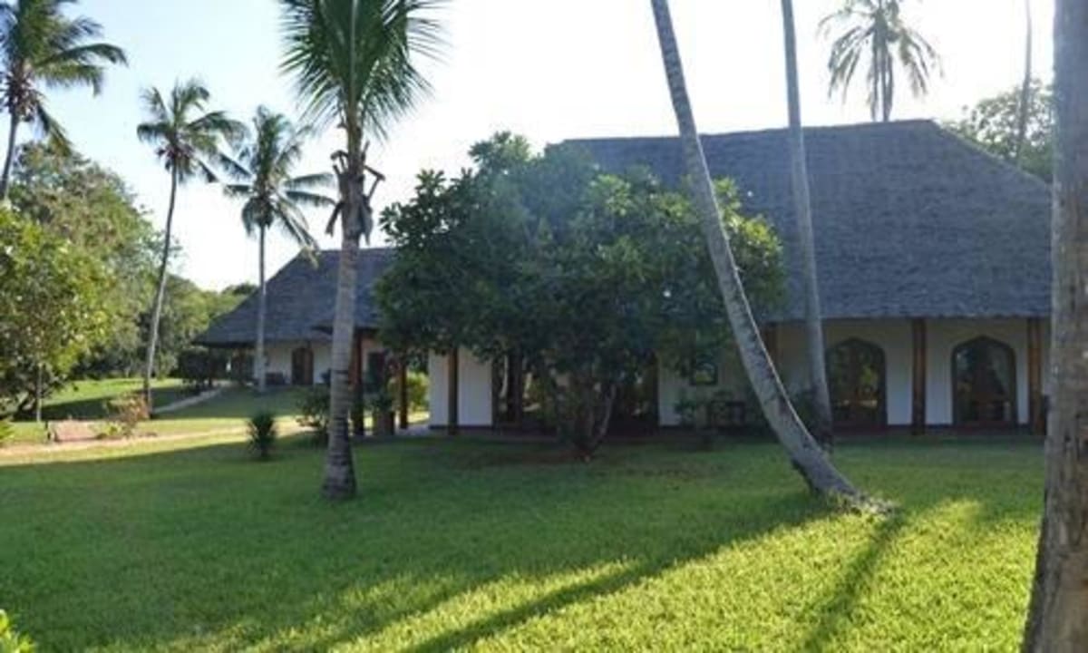 Suiten Bluebay Beach Resort & Spa