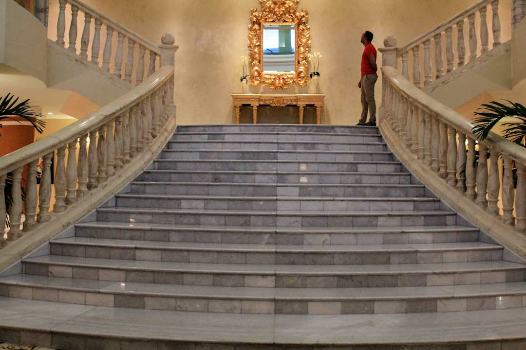 Die Titanictreppe! JOIA Paraiso by Iberostar