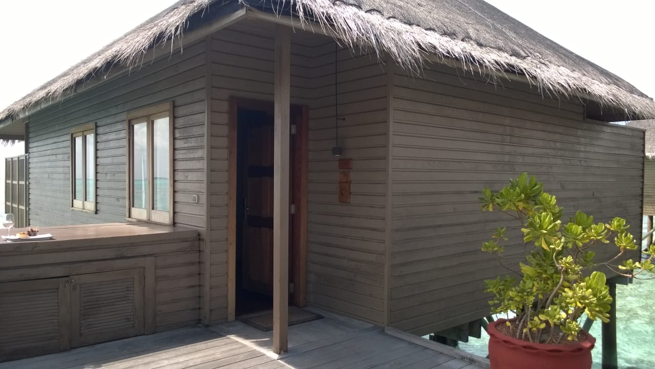 Unsere "Jacuzzi Water Villa" Meeru Maldives Resort Island