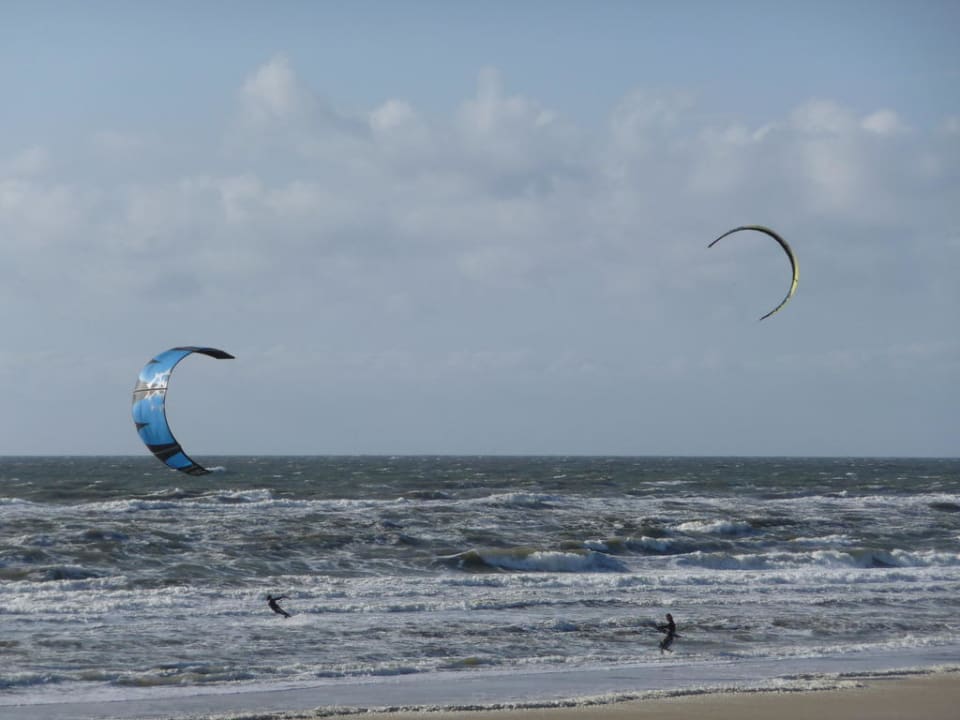Strand ca. 50 Meter vom Hotel entfernt Hotel Meyer