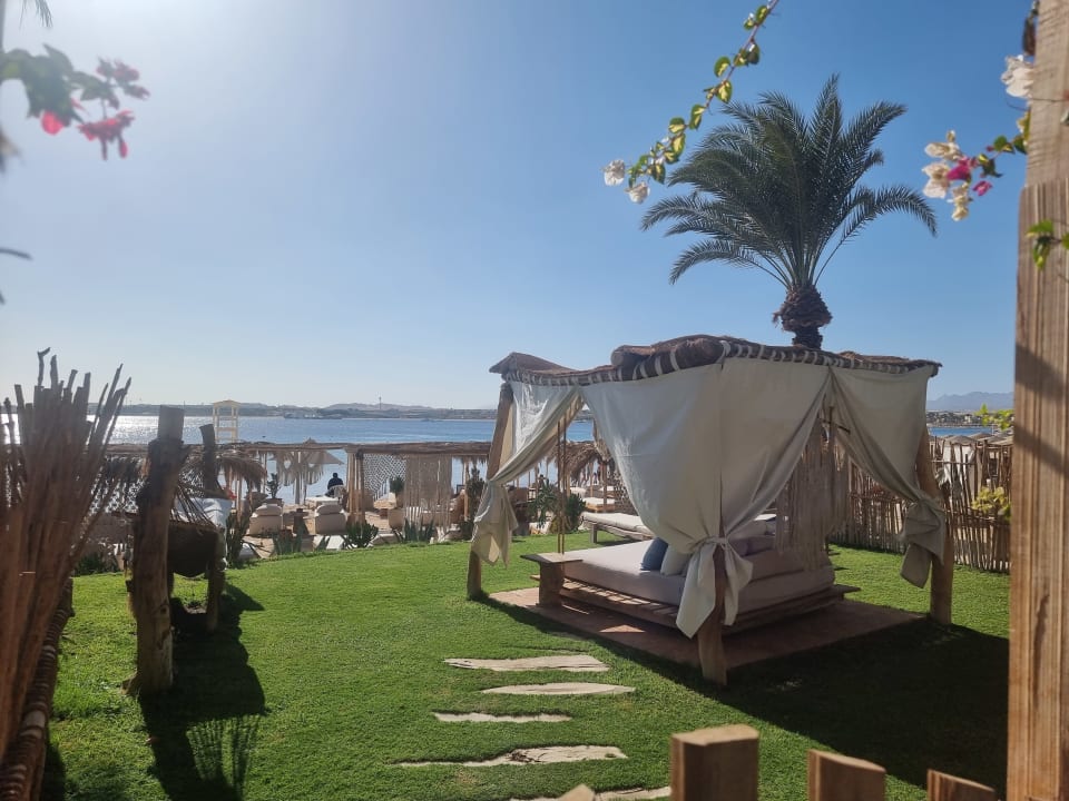 Strand Fort Arabesque Resort, Spa & Villas