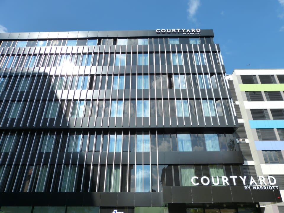 Außenansicht Courtyard by Marriott Freiburg