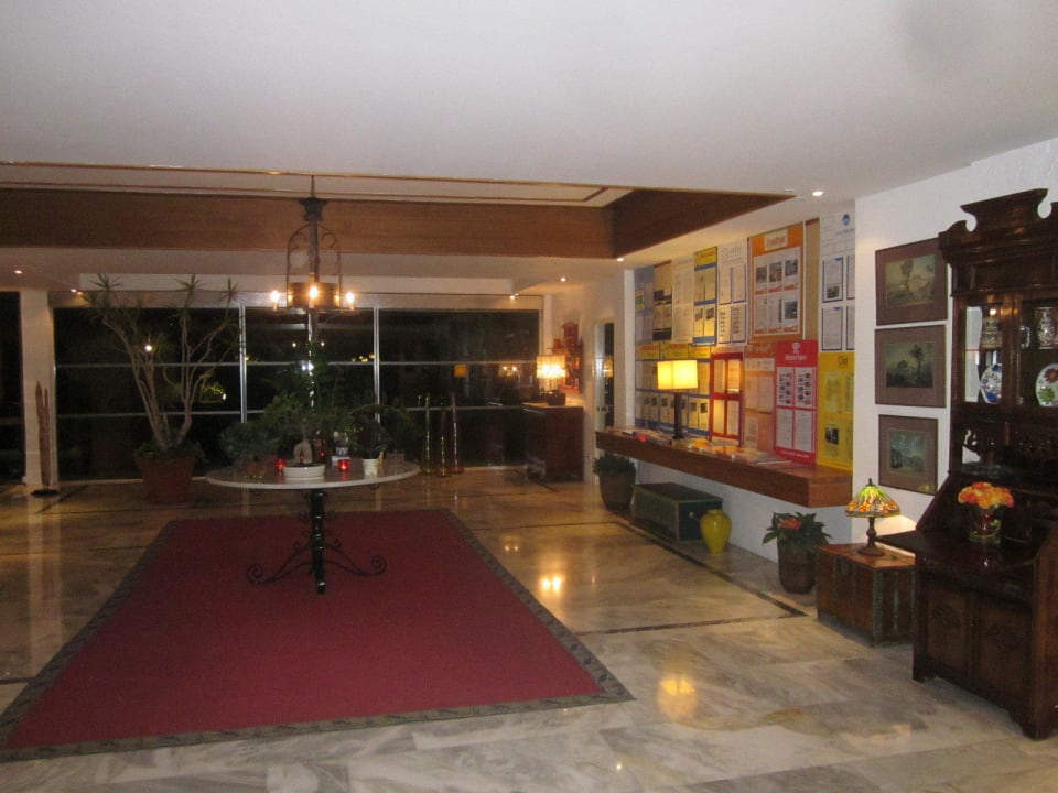 Sehr sauber, gemütlich Dionysos Hotel