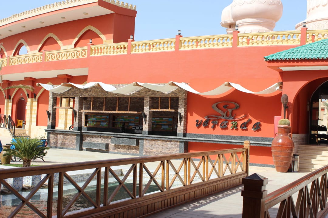 La Veranda Bar Pickalbatros Alf Leila Wa Leila Resort - Neverland Hurghada