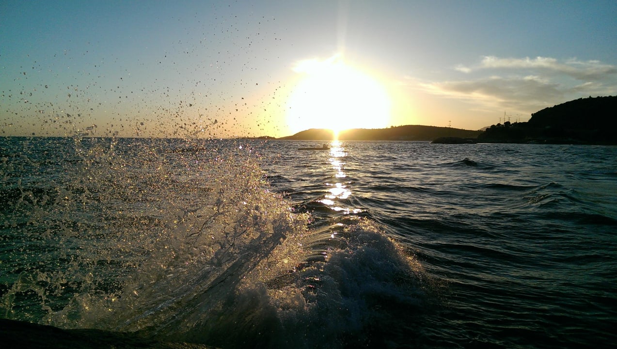 Sonnenuntergang am Strand Hotel Grand Efe