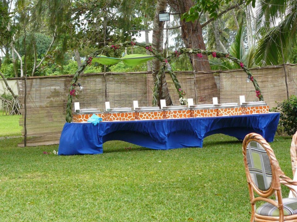 Barbecue im Hotel Neptune Paradise Beach Resort & Spa