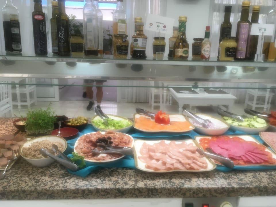 Gastro Skyview Hotel