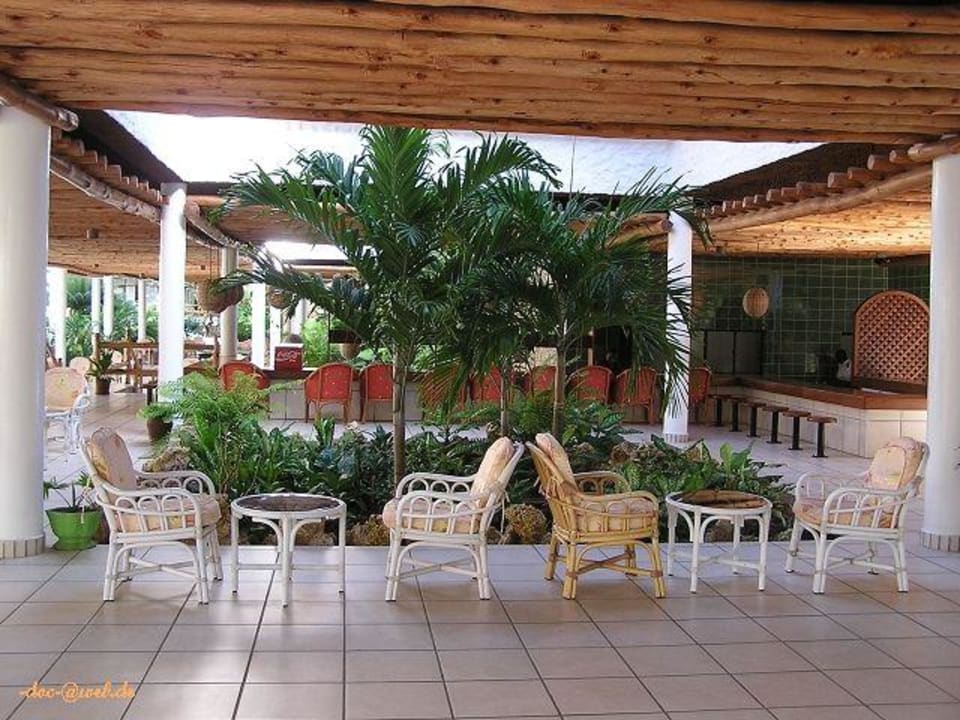 Traveller's Club 8 Hotel Traveller's Club