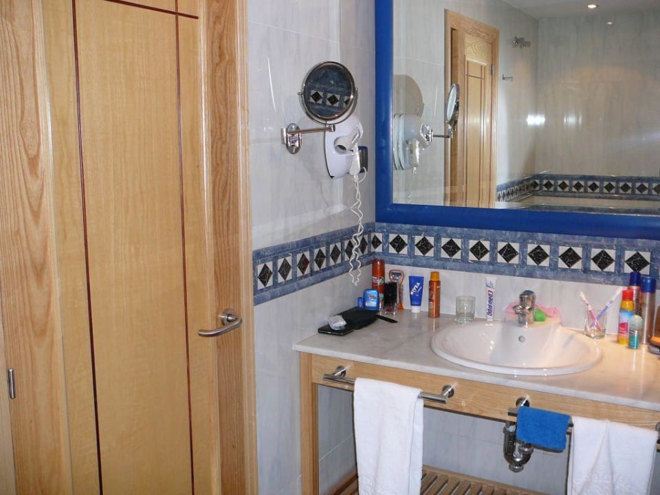 Badezimmer Elba Sara Beach & Golf Resort