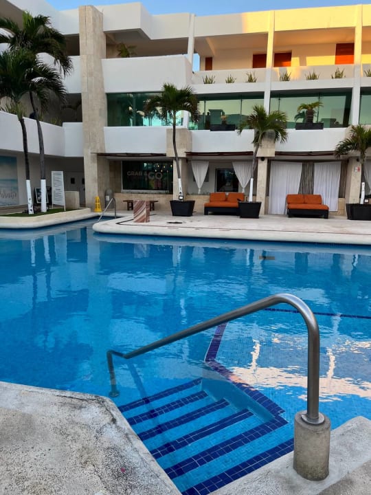Pool Hotel Flamingo Cancun Resort