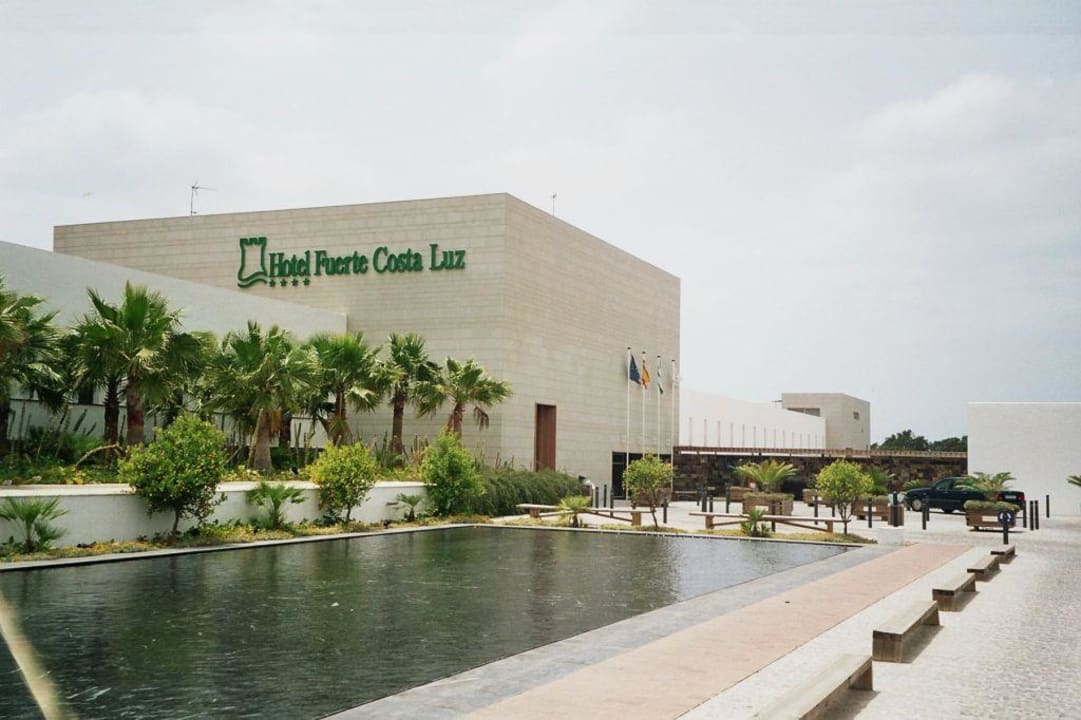 Hotelfront Eingangsbereich Fuerte Conil-Resort