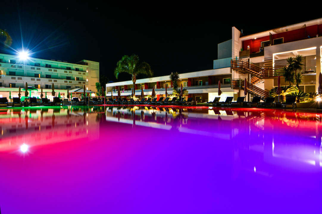 Pool Dodeca Sea Resort