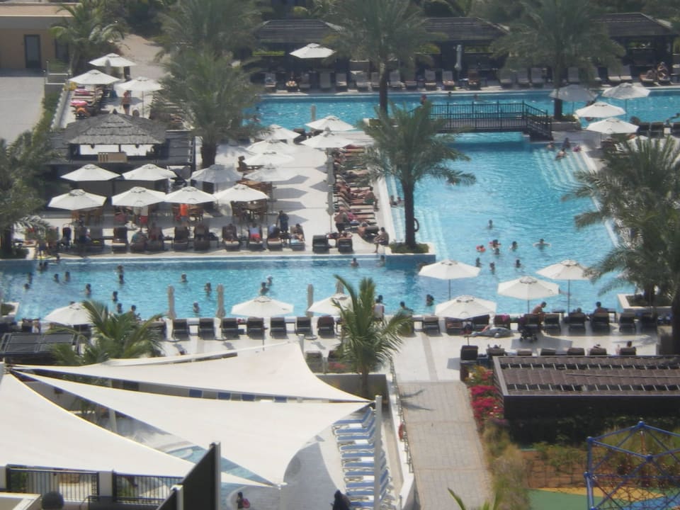 Der Hauptpool ( Villenpool ) DoubleTree by Hilton Resort & Spa Marjan Island