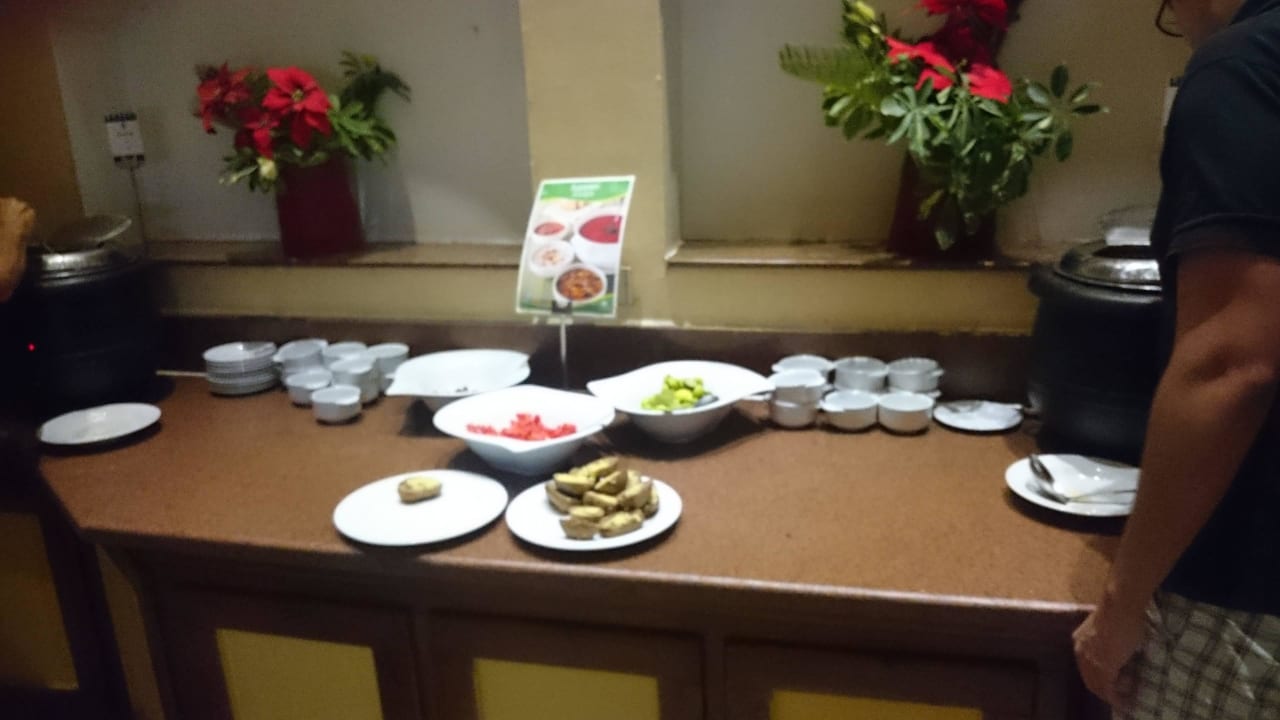 Suppe Makadi Palace