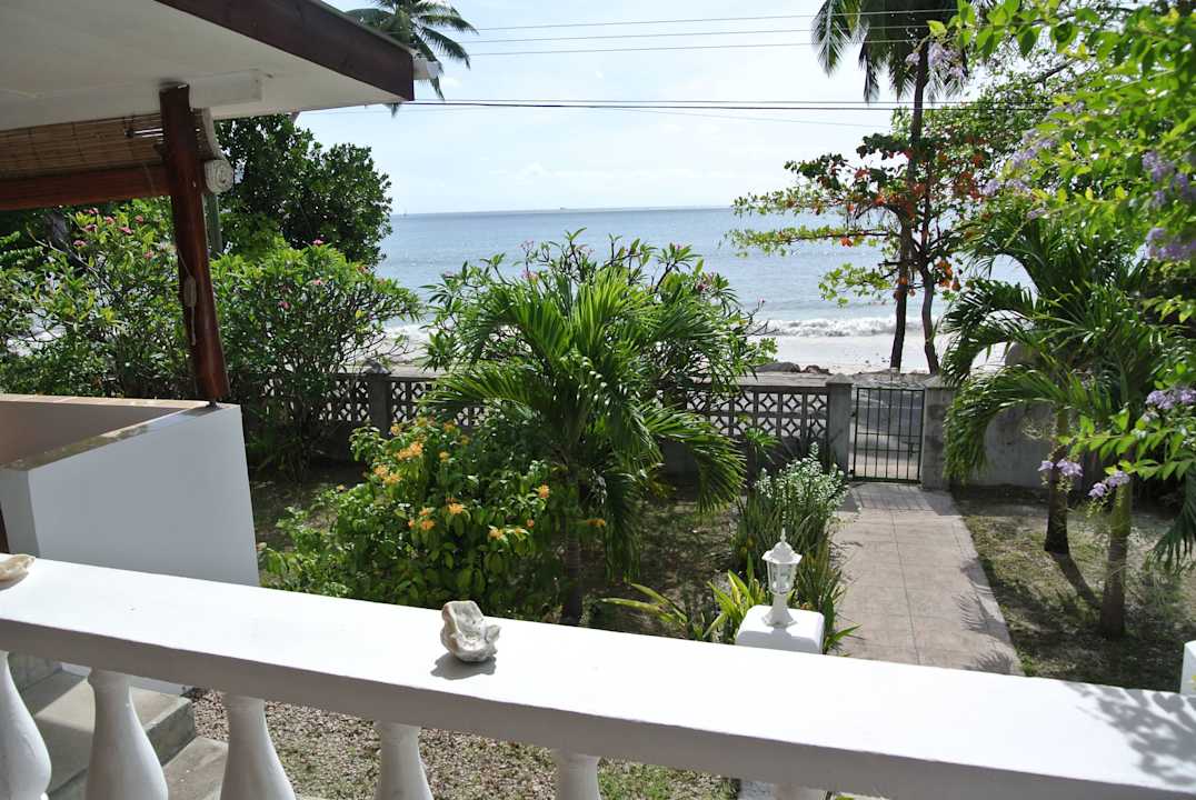 Ausblick von der Terrasse auf´s Meer Guesthouse The Beach House