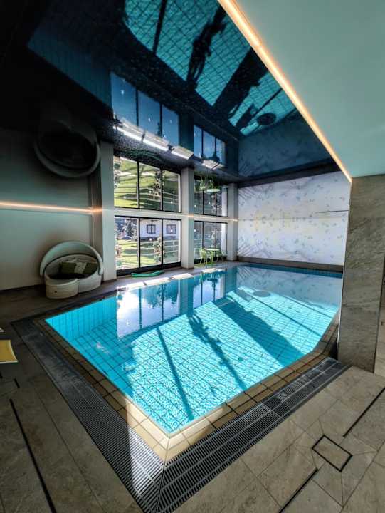 Pool Evident Hotel Prägant