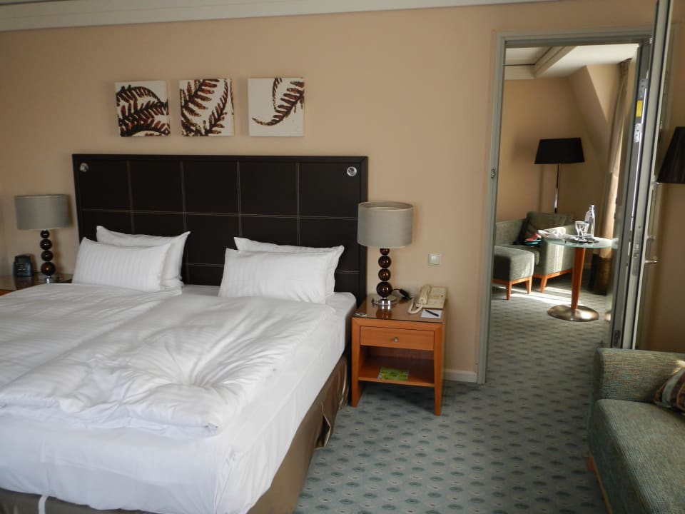 Familienzimmer mit Verbindungstür Hilton Dresden