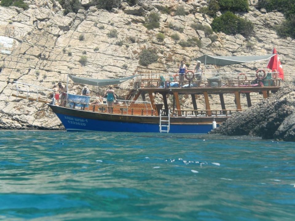 Tahirs Boot in einer schönen Bucht Hotel Arkadas