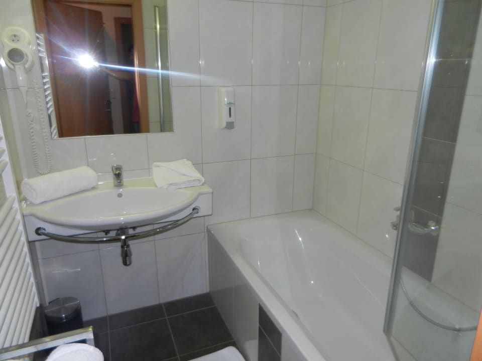 Badezimmer im Familienappartment Panoramadorf Saualpe