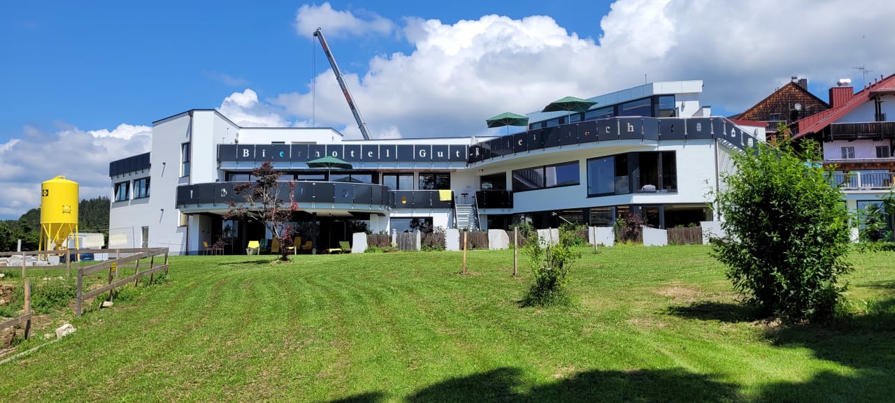 Gartenanlage 1. Bier & Wohlfühlhotel Gut Riedelsbach