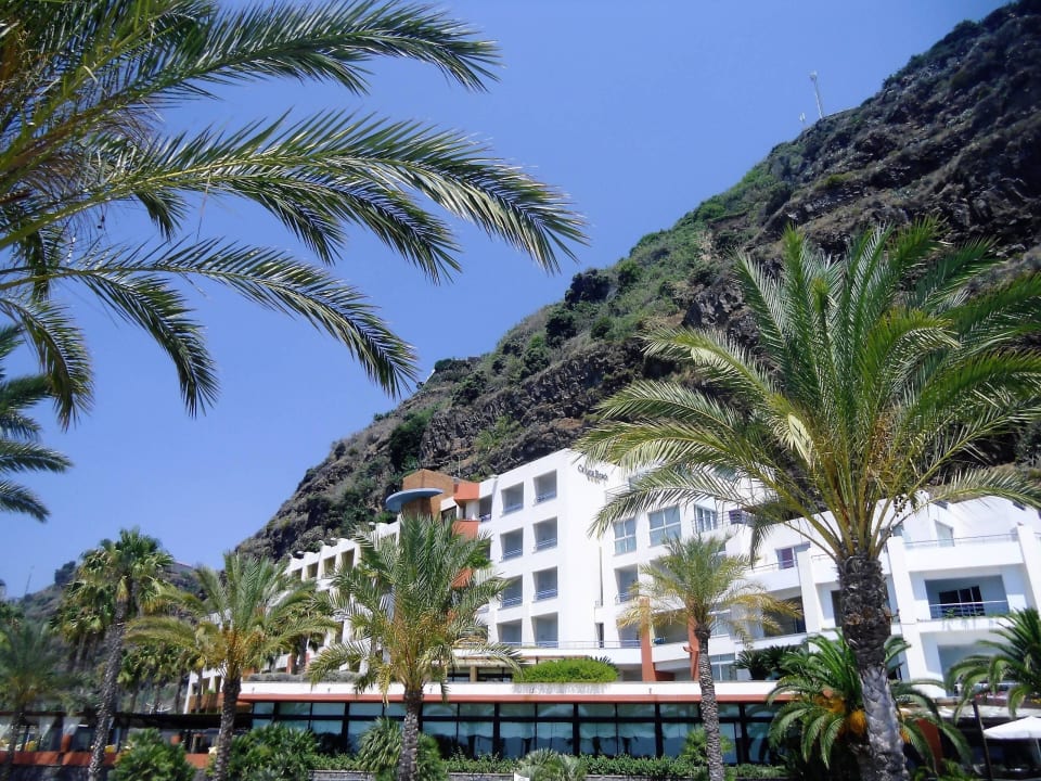 Ansicht aus Richtung Hafen Calheta Beach