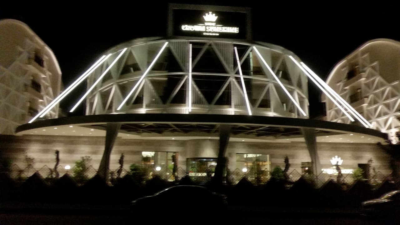 Side Crown Sunshine  Seashell Vega