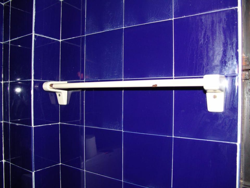 Bad 2 Hotel Heliotrope