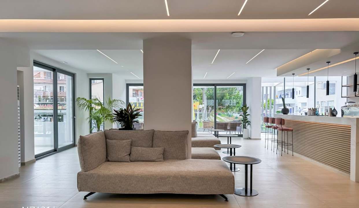 Lobby Mare Village Hotel