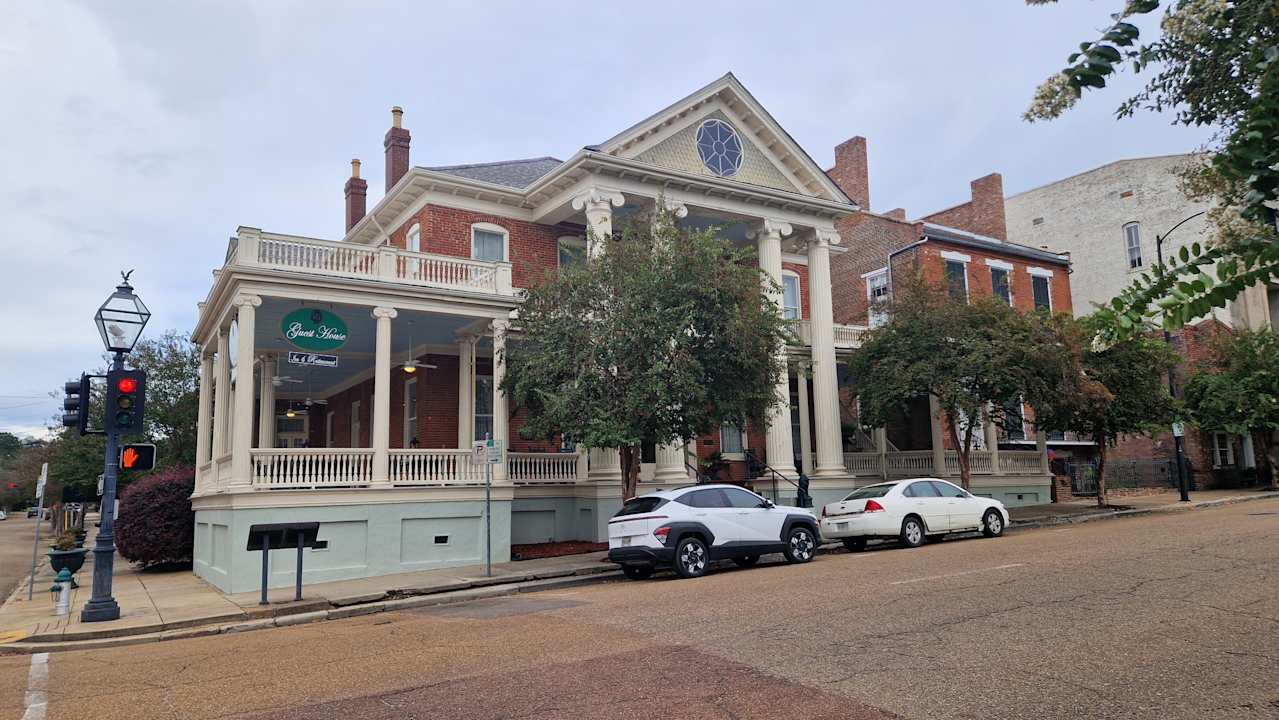 Außenansicht The Guest House Historic Mansion