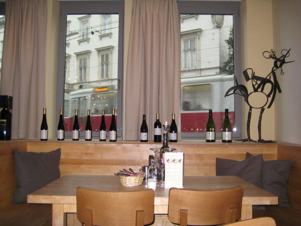 Restaurant Heuriger Lindner Hotel Vienna Am Belvedere, part of JdV by Hyatt