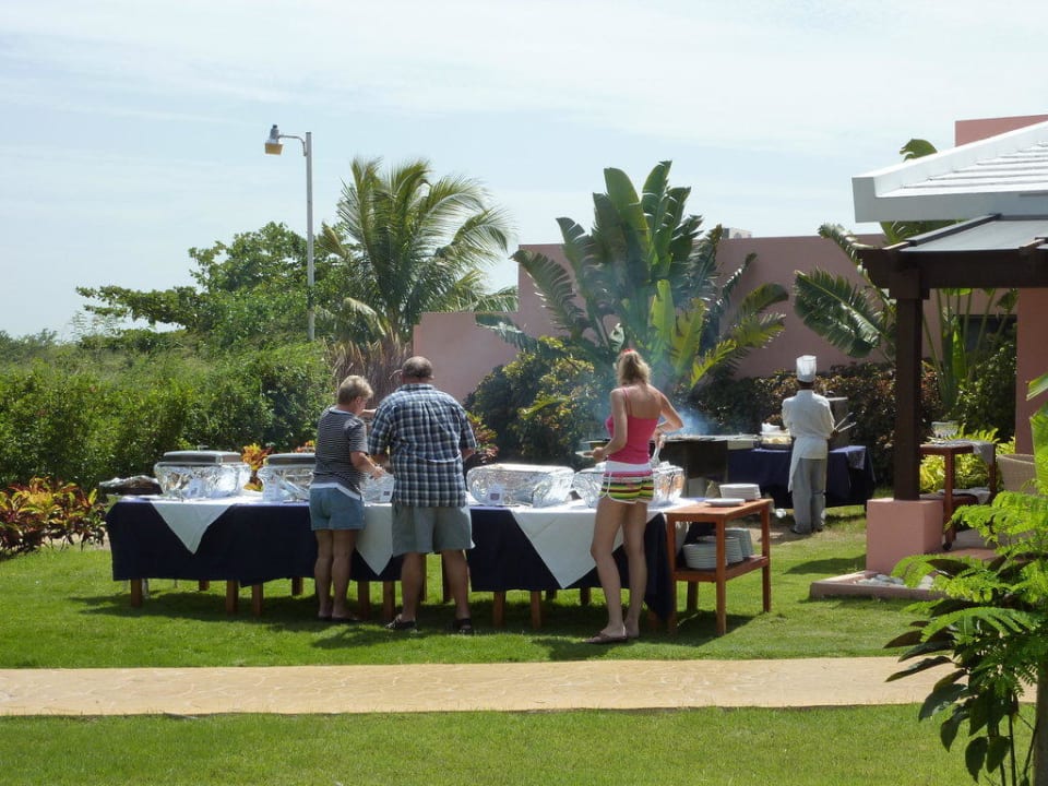 Barbeque Catalonia Royal Bavaro - Adults only
