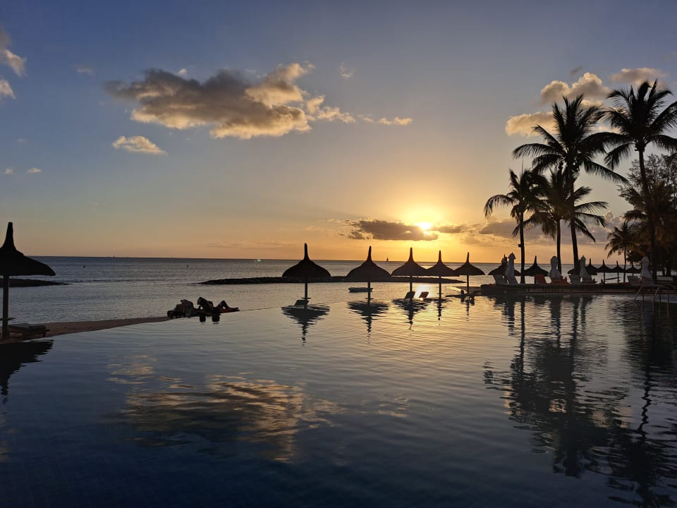 Pool Sands Suites Resort & Spa