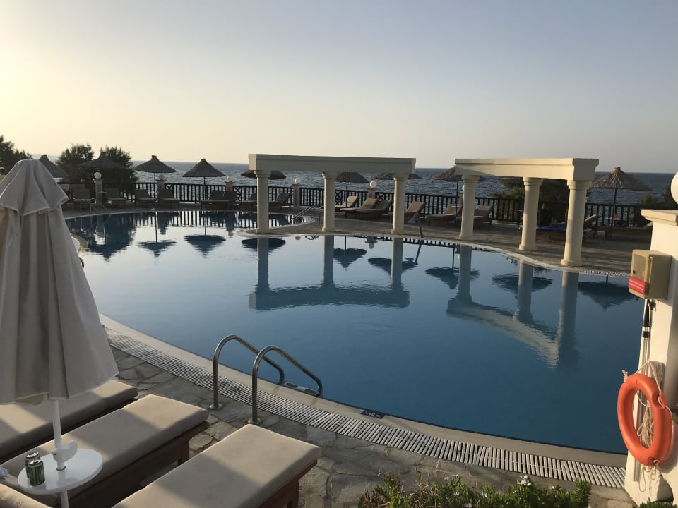 Pool Alexander Beach Hotel & Village Resort